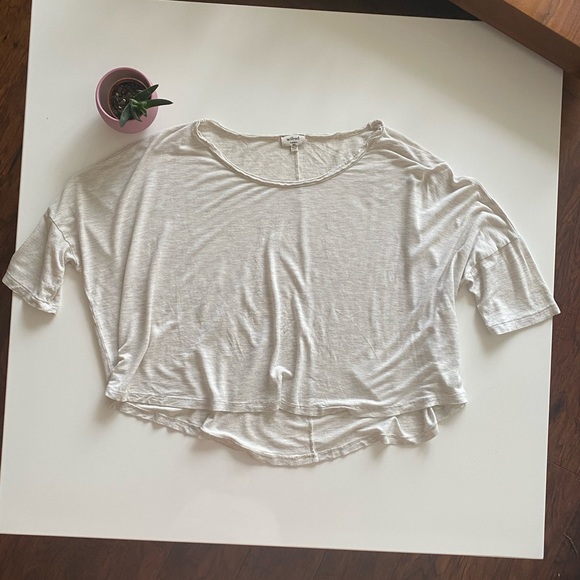 Aritzia ~ Wilfred crop top with short sleeves - Picture 2 of 5
